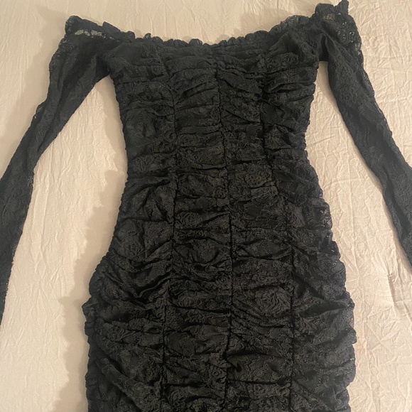 Off the shoulder lace dress - Picture 1 of 1